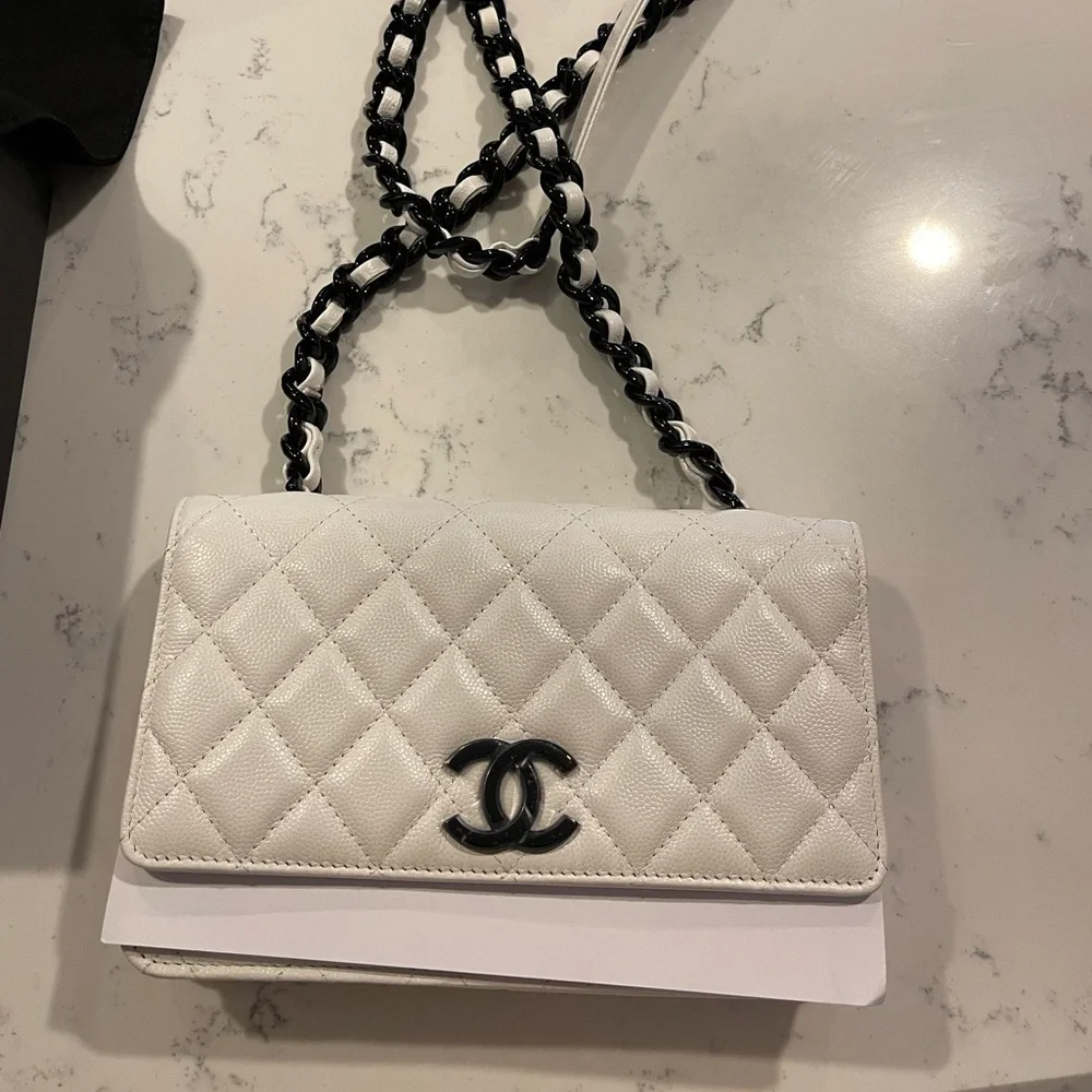 Chanel timeless wallet on chain trendy